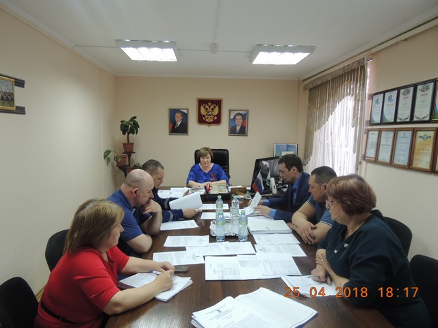 25 апреля 2018 года состоялось очередное заседание Совета депутатов сельского поселения Шапша