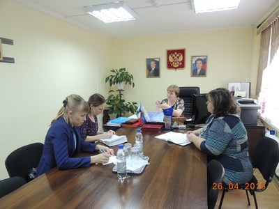 Глава сельского поселения Шапша Л.А.Овчерюкова встретилась с представителями Молодежного Совета