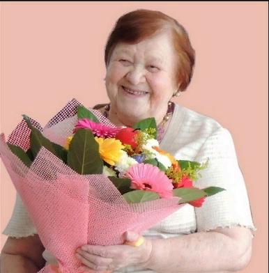 На 92-ом году ушла из жизни Нина Кирилловна Олиярник
