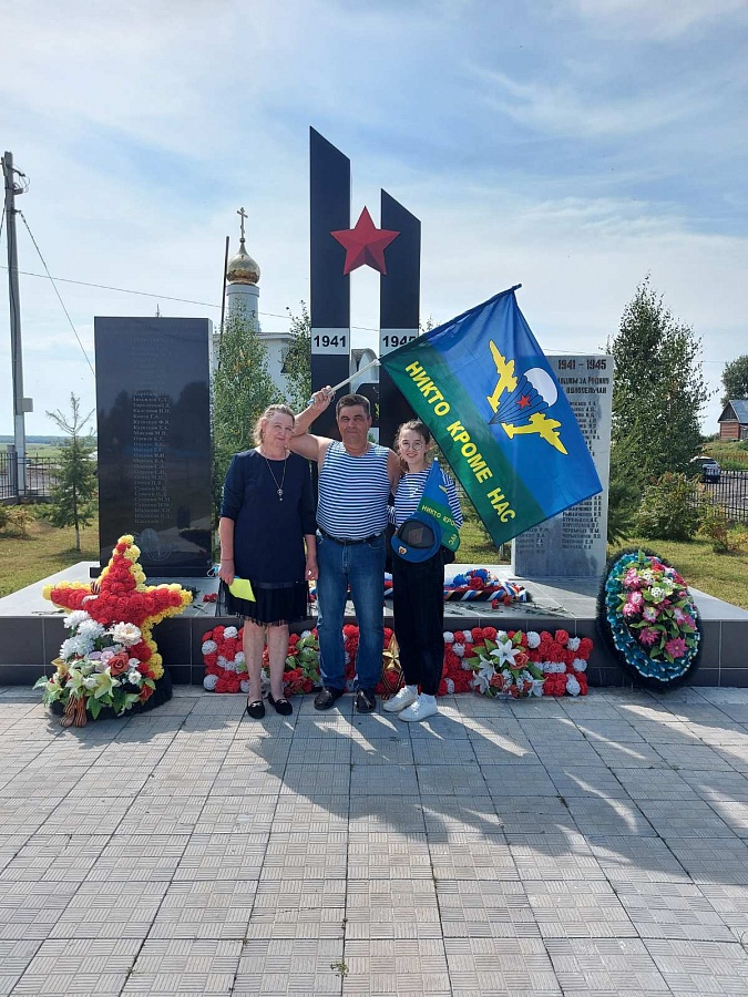На территории сельского поселения Шапша прошли праздничные мероприятия, посвящённые 90-летию Воздушно-десантных войск России