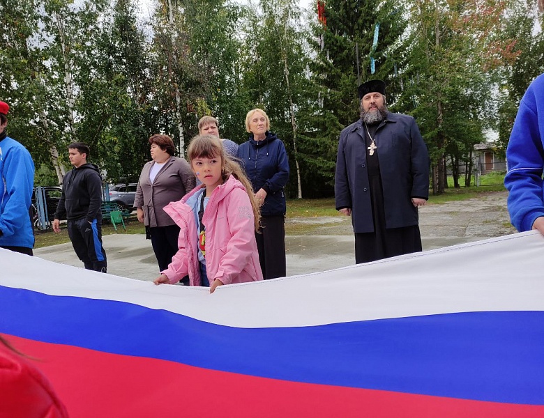 В День Государственного флага Российской Федерации жители сельского поселения присоединились к Всероссийской акции «Цвета Родины»