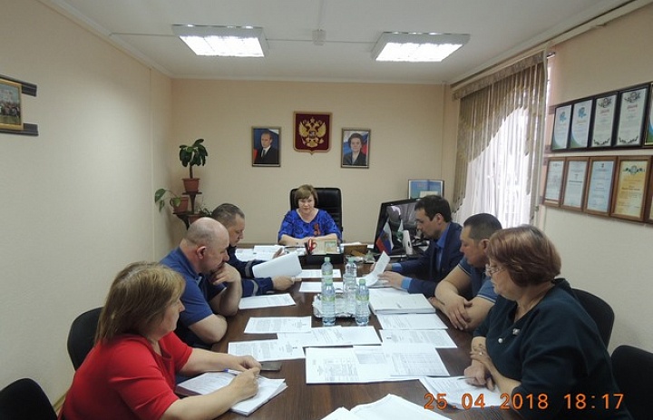 25 апреля 2018 года состоялось очередное заседание Совета депутатов сельского поселения Шапша
