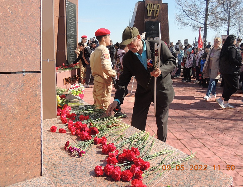 В сельском поселении Шапша прошли праздничные мероприятия, посвященные 77-годовщине Победы советского народа в Великой Отечественной войне 1941-1945 гг.     
