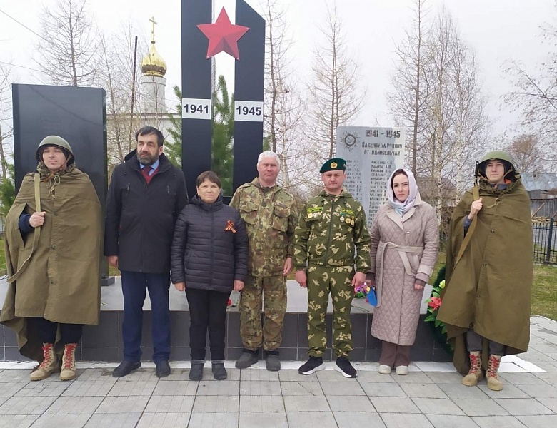 В День Пограничных войск...