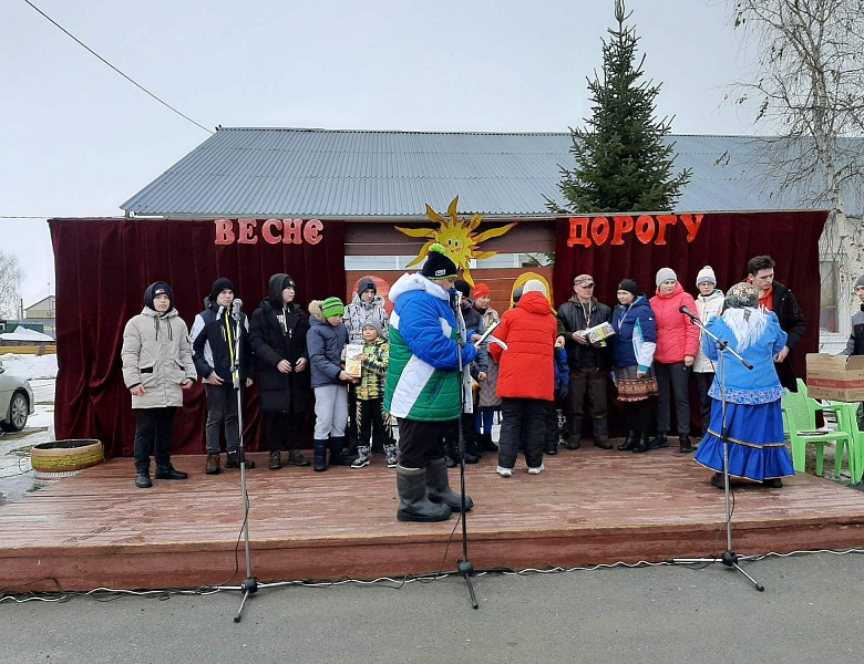 В деревне Шапша прошла XV традиционная семейная лыжная эстафета!