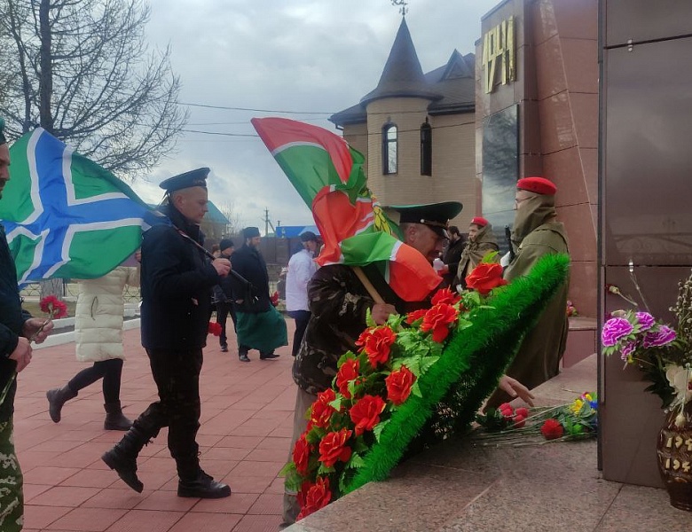 В День Пограничных войск...